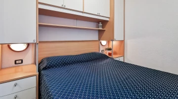 Two-room apartment with double bed