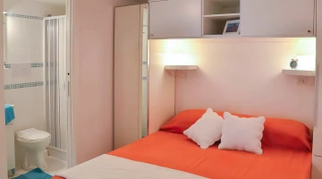Studio apartment with double bed