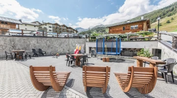 Furnished outdoor spaces
