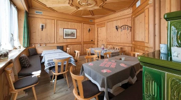 Common room with tables