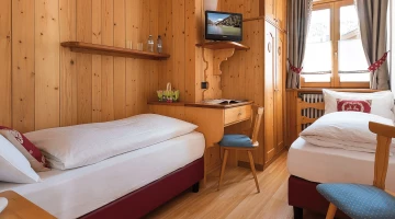 Connecting room in family solution