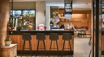 Lounge bar
