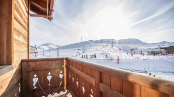 Private balcony overlooking the slopes