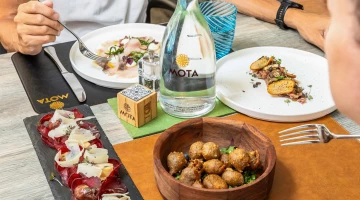 Detail of gastronomic proposals at the buffet