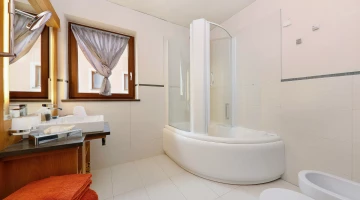 Bathroom with tub