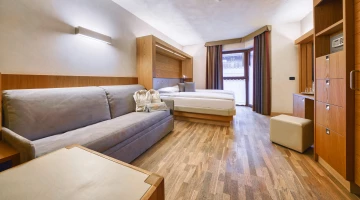 Double room with sofa