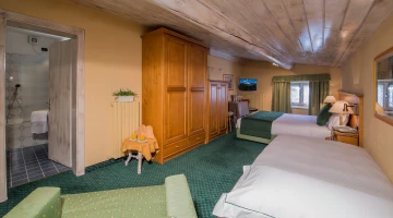 Triple room