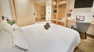Suite with Finnish sauna