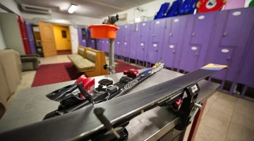 Ski storage with lockers