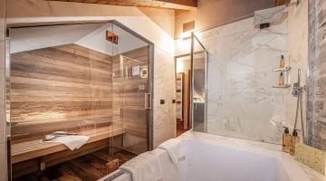 Private facilities with sauna