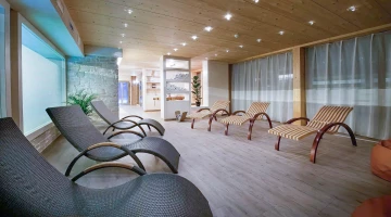 Sunbeds in the relaxation area