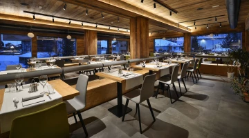 Restaurant hall