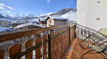 Furnished balcony