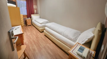 Room with single beds