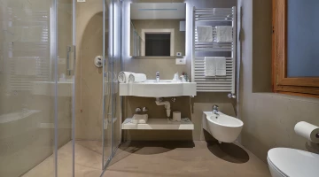 Bathroom with shower box