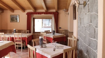 Restaurant hall