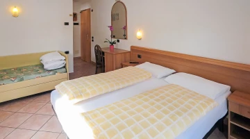Triple room