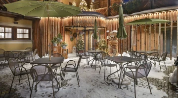 Terrace with tables