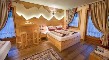 Double rooms with balcony