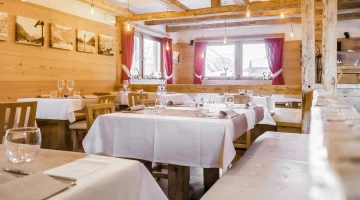 Restaurant hall