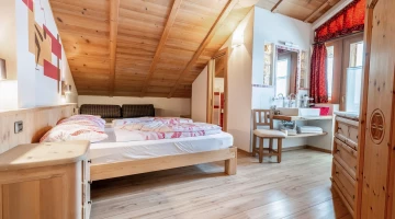 Double bedroom in the attic
