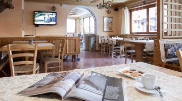 Restaurant hall