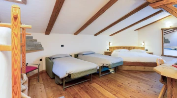 Junior Suite with four beds