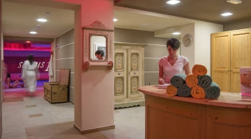 Access to the Spa
