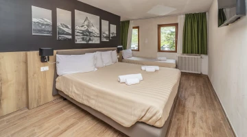 Triple room
