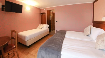 Triple room