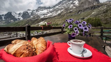 Colazione in terrazza panoramica