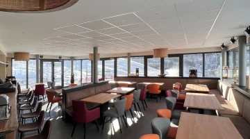 Panoramic Lounge bar