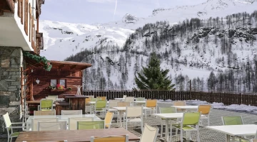 Terrazza con vista montagne