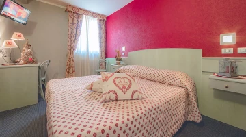 Double room with desk