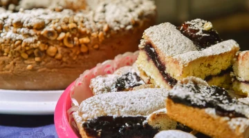 Buffet di dolci a colazione