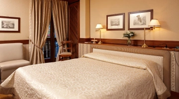 Chambre avec lit double