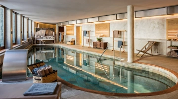 Piscine intérieure