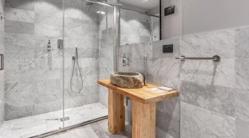 Bagno con box doccia