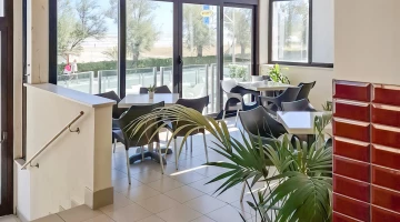 Espace commun avec tables