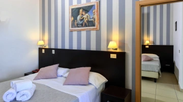 Detail der Einrichtung in den Verbindungszimmern