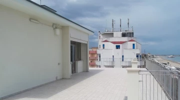 Panoramic terrace