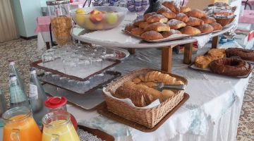 Petit-déjeuner buffet
