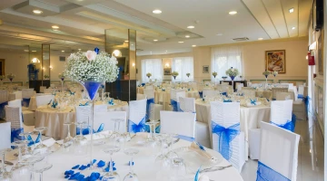 Restaurant hall
