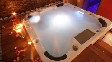 Hot tub