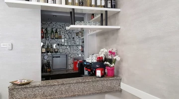 Bar corner