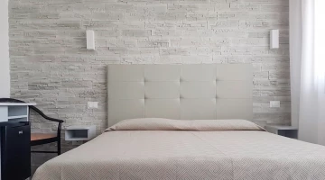 Modernly furnished rooms