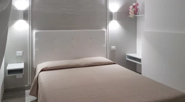 Double bed detail 