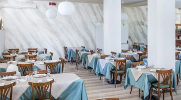 Restaurant hall