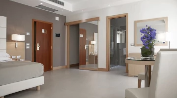 Camera ampia con bagno privato