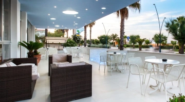 Möblierter Außenbereich